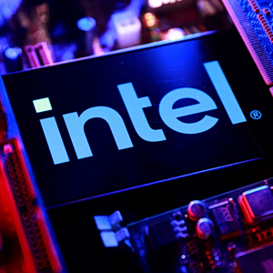 Intel: Η Alphabet της αναθέτει την κατασκευή 3 εκατομμυρίων chip