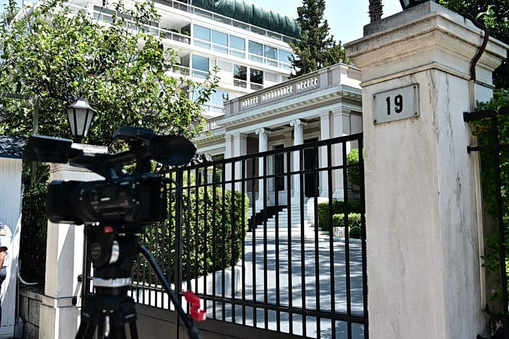 Κυβέρνηση: Ντόμινο σκανδάλων πληγώνει το Μαξίμου