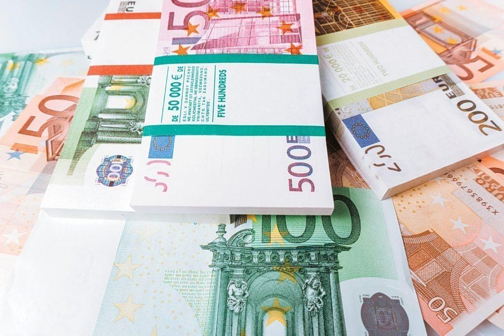 ΤτΕ: Μειώθηκαν τα δάνεια που διαχειρίζονται οι servicers