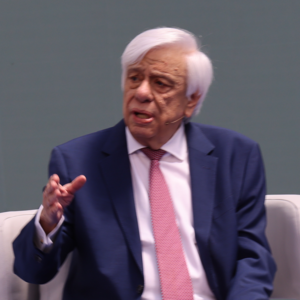 OT FORUM – Παυλόπουλος: Δεν θεωρώ αναγκαία τη συνταγματική αναθεώρηση