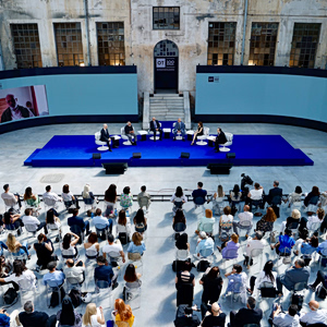 ΟΤ FORUM «100 χρόνια ΟΤ»: Λεπτό προς λεπτό η 1η μέρα
