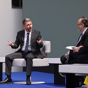 ΟΤ FORUM – Ανδρουλάκης: Επί Μητσοτάκη κλιμακώθηκε η διαφθορά και η ατιμωρησία – Χρειάζεται πολιτική αλλαγή με προοπτική
