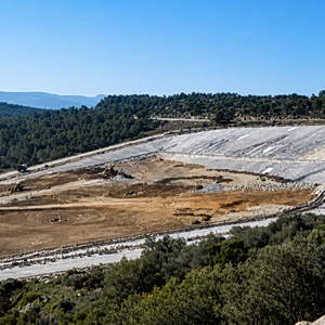 Αφθώδης πυρετός στη Λέσβο: Η διαφωνία ανάμεσα σε ΥΠΑΑΤ και ΥΠΕΝ για την επιλογή του ΧΥΤΑ