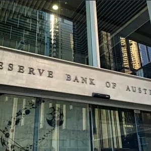 Κεντρική τράπεζα Αυστραλίας: Διατηρεί αμετάβλητα τα επιτόκια