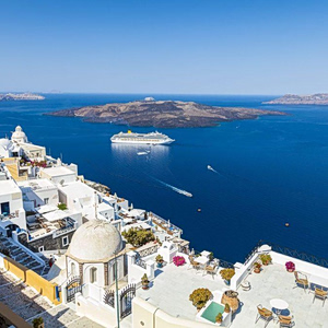 Κρουαζιέρα: Σε ρότα διαλόγου για το μέλλον της στη Σαντορίνη