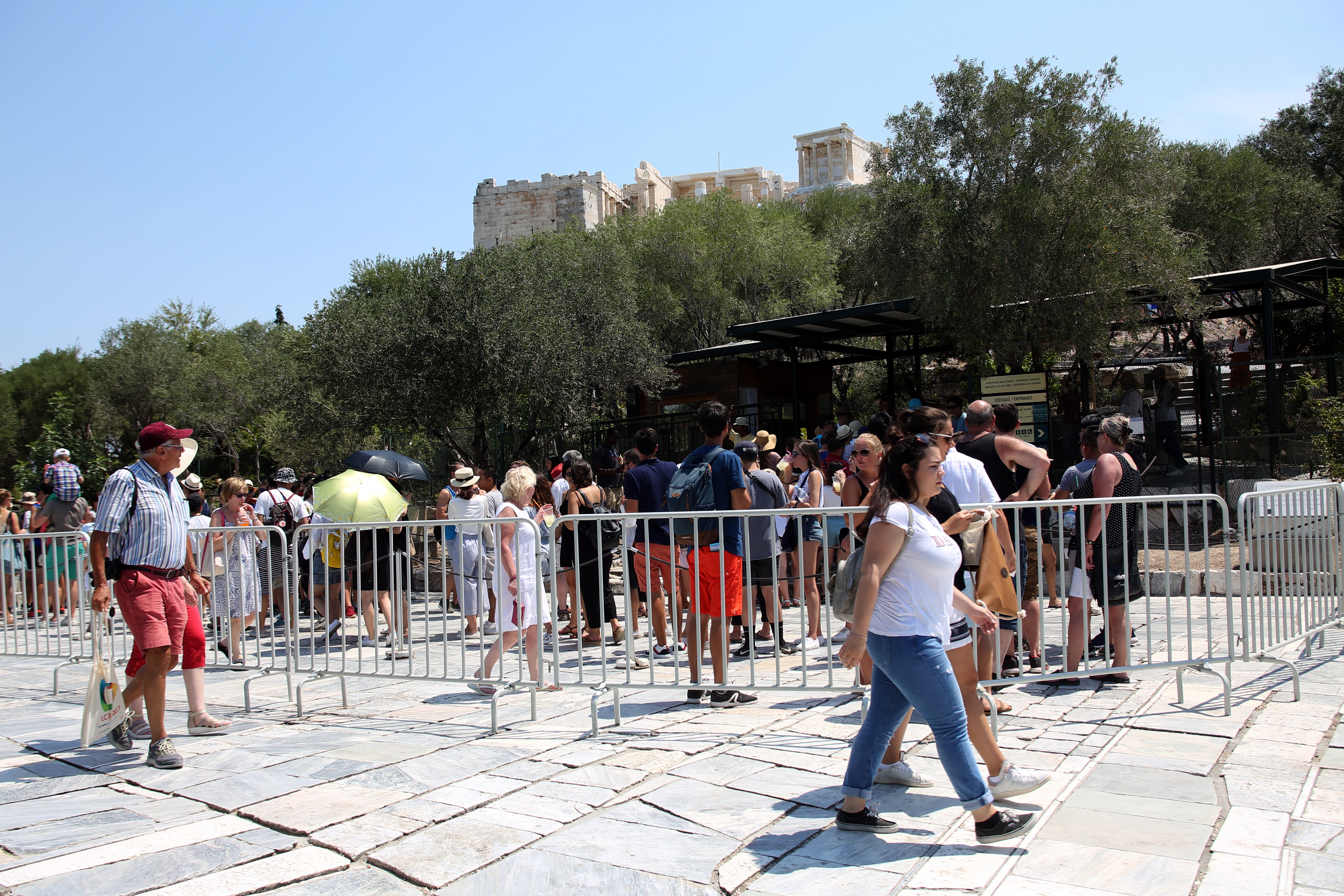 Τουρισμός: Μειώθηκαν οι διανυκτερεύσεις στην Ελλάδα στο α’ τρίμηνο 2026