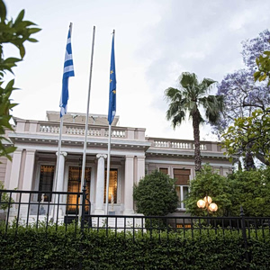 Αναζωπυρώνεται το σενάριο για πρόωρες εκλογές το φθινόπωρο