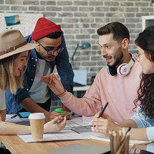 Gen Z: Ενώ οι εταιρείες επενδύουν στην AI, χάνουν μία ταλαντούχα γενιά εργαζομένων