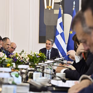 Η ακρίβεια χαλάει το αναπτυξιακό αφήγημα του Μαξίμου στη ΔΕΘ