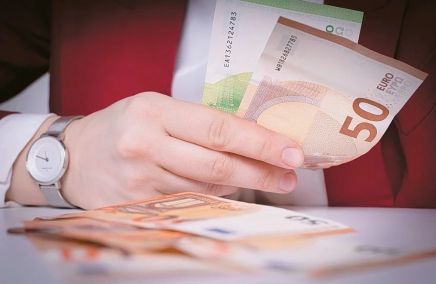 Απειλεί η 13η σύνταξη τη βιωσιμότητα του συστήματος κοινωνικής ασφάλισης;