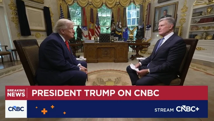 Τραμπ στο CNBC: Τι λέει για οικονομία, δασμούς, Fed, μετανάστευση και εξωτερική πολιτική