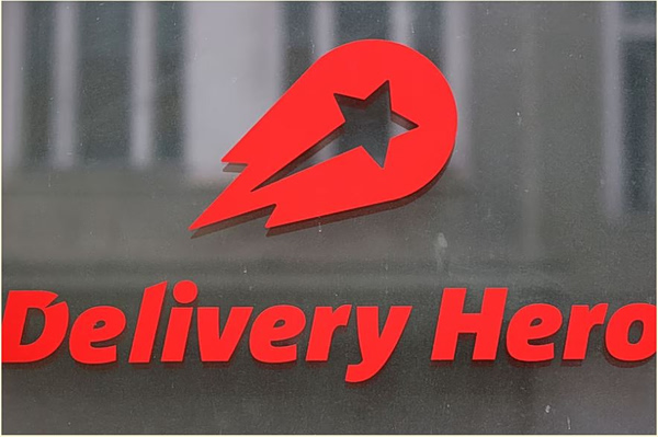 Delivery Hero: Σε προχωρημένες συζητήσεις για την εξαγορά της από την Uber