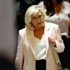 Μαρίν Λεπέν: Θα είναι υποψήφια στις προεδρικές εκλογές της Γαλλίας