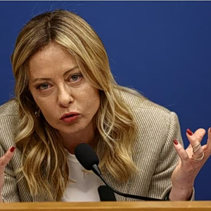 Μελόνι: «Συγκλονισμένη» από τις εικόνες στη Θέουτα εξετάζει την παύση του χώρου Σένγκεν με την Ισπανία