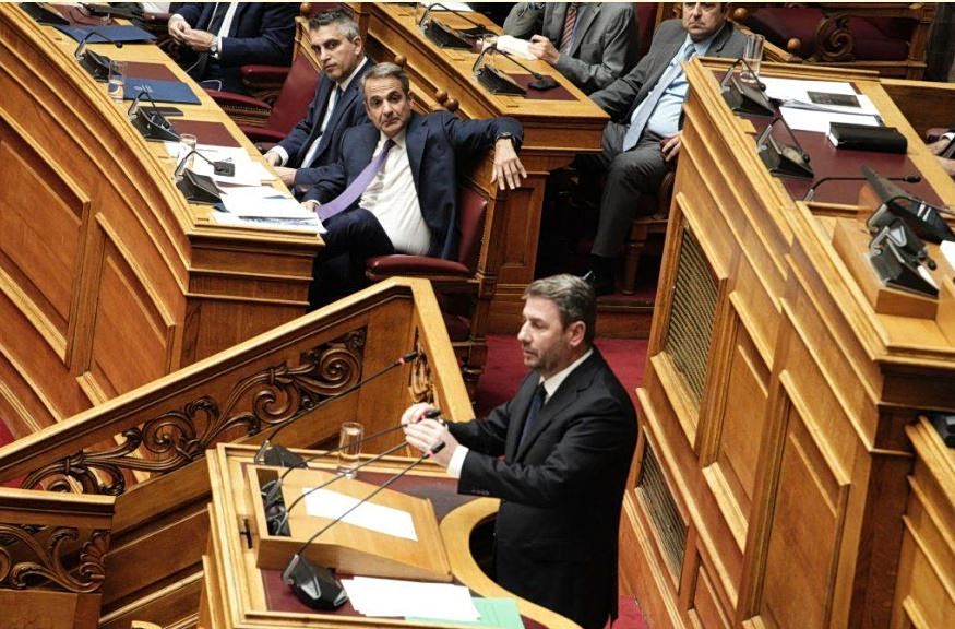 Βουλή: Κόντρα Ανδρουλάκη – Μητσοτάκη για την ακρίβεια – «Θα λάβει μέτρα ή θα συνεχίσει να “λυπάται και να θυμώνει”;»
