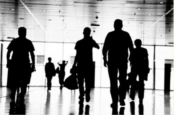 ΙΟΒΕ: Ένας στους επτά νέους στην Ελλάδα μένει εκτός εργασίας και εκπαίδευσης