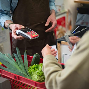 Greek Households: 6 in 10 Say They Struggle to Get By