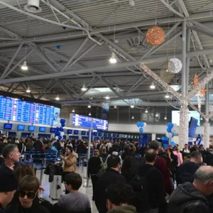 Αεροδρόμια: Σύγκρουση για τα slots και το σχέδιο αντιμετώπισης των καθυστερήσεων