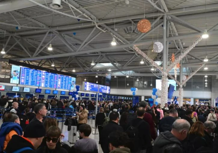 Αεροδρόμια: Σύγκρουση για τα slots και το σχέδιο αντιμετώπισης των καθυστερήσεων