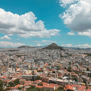 Ακίνητα: Τα διαμερίσματα 50-100 τ.μ. κυριαρχούν στις αγοραπωλησίες