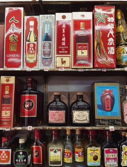 Κίνα: Η βιομηχανία αλκοόλ ζητά αυστηρότερη εποπτεία των διαδικτυακών πωλήσεων