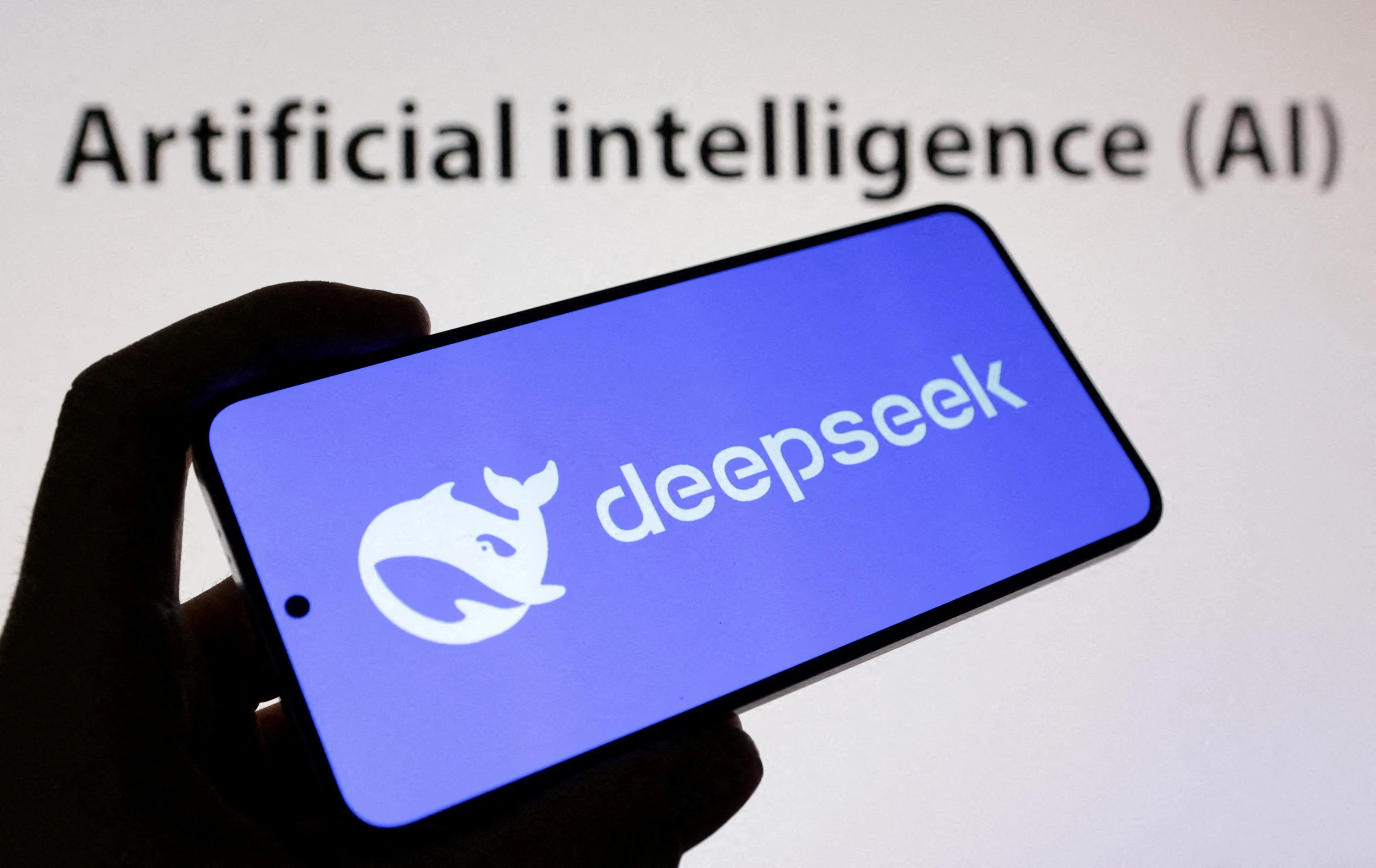 DeepSeek: Η κινεζική εταιρεία τεχνολογίας αναπτύσσει το δικό της τσιπ τεχνητής νοημοσύνης