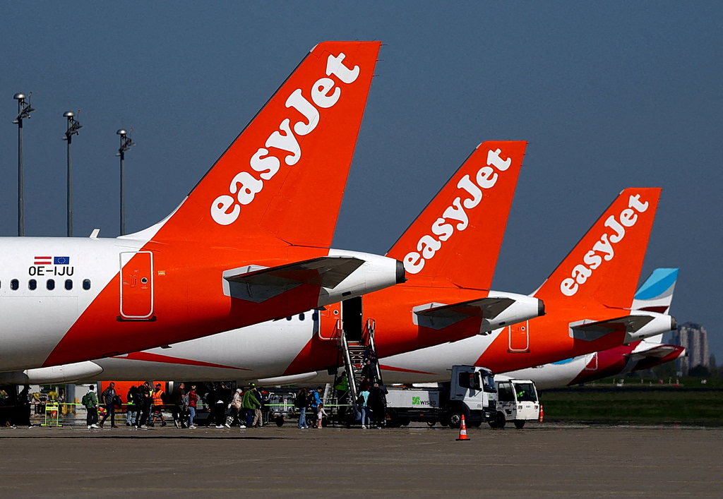 EasyJet: Αποδοχή προσφοράς εξαγοράς ύψους 5,2 δισ. λιρών από την Castlelake