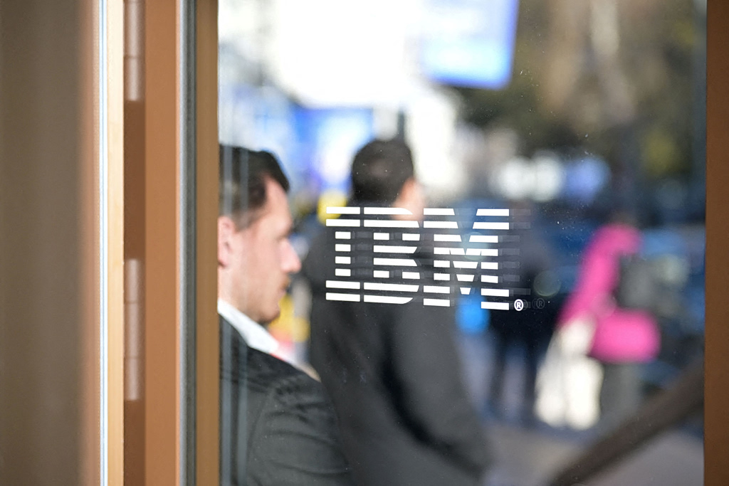 IBM: Βουτιά μετοχής 23%, αποτελέσματα κάτω των προσδοκιών για το β΄ τρίμηνο