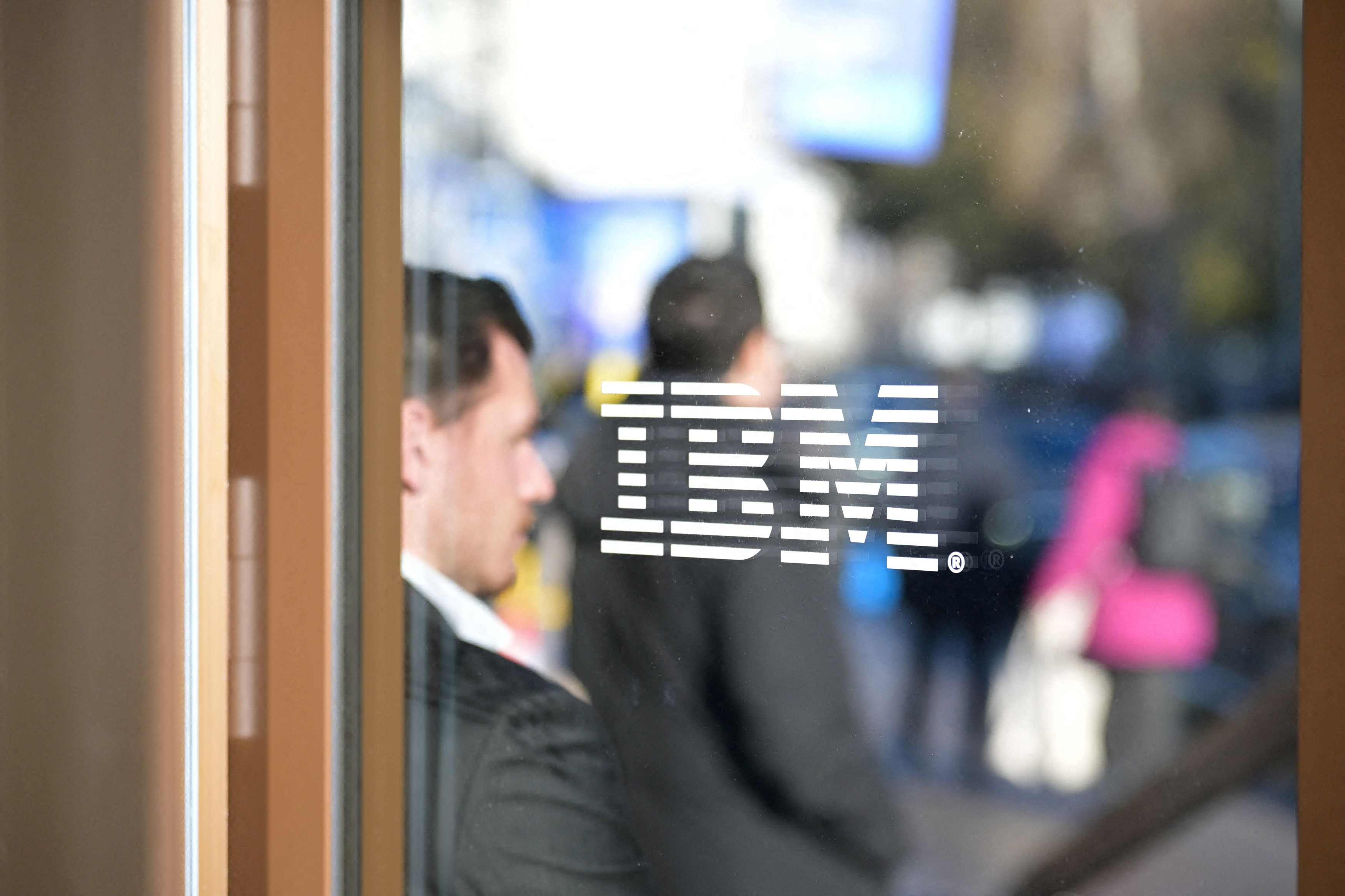 IBM: Βουτιά μετοχής 23%, αποτελέσματα κάτω των προσδοκιών για το β΄ τρίμηνο
