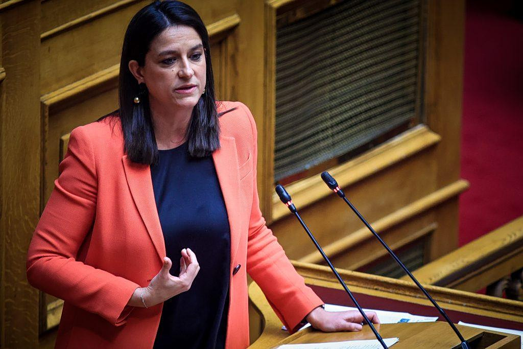 Κεραμέως: Καταργείται η περικοπή συντάξεων χηρείας