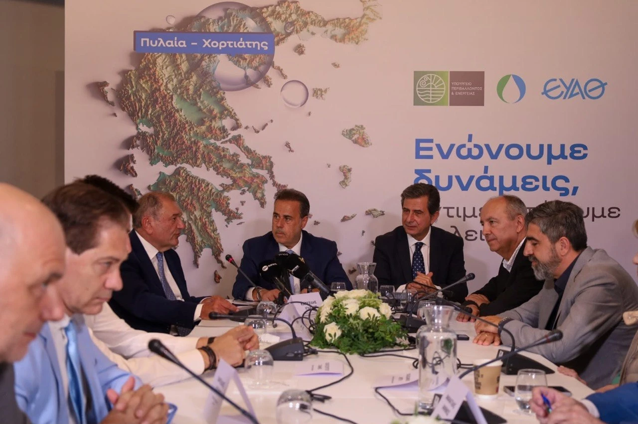Παπασταύρου: Δεν υπάρχουν και δεν θα υπάρξουν ανεμογεννήτριες στο Ωραιόκαστρο