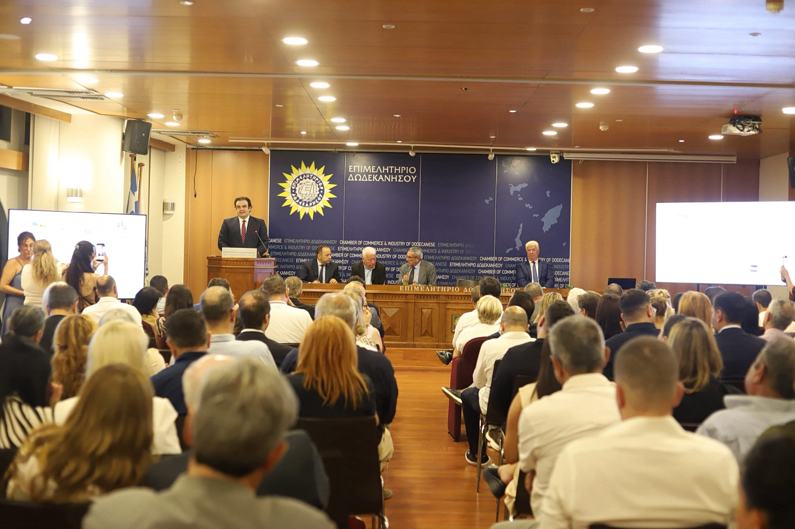 Greek Minister Unveils Growth Vision for the Islands