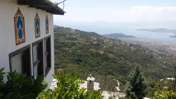 Δεκαπενταύγουστος: Κερδίζει «πόντους» στις κρατήσεις η ηπειρωτική Ελλάδα