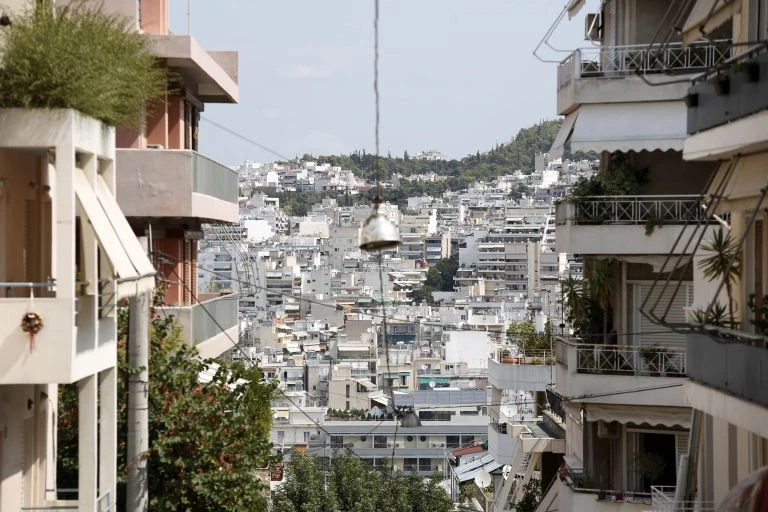 Πολυκατοικίες: Οι 10 αλλαγές που φέρνει ο νόμος – Τι θα συμβεί με τα κοινόχρηστα