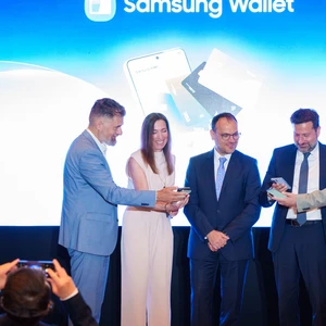 Samsung Pay στην Ελλάδα με συνεργασία Alpha Bank, Πειραιώς, Viva.com και Visa