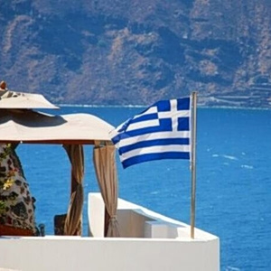 Ελληνικός τουρισμός: Άλμα 25,8% στις εισπράξεις και 20,9% στις αφίξεις στο πρώτο πεντάμηνο