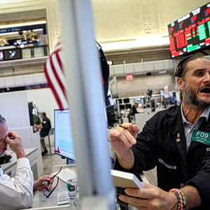 Wall Street: Οριακή άνοδος για S&P 500, κατάρρευση μετοχών εταιρειών chip