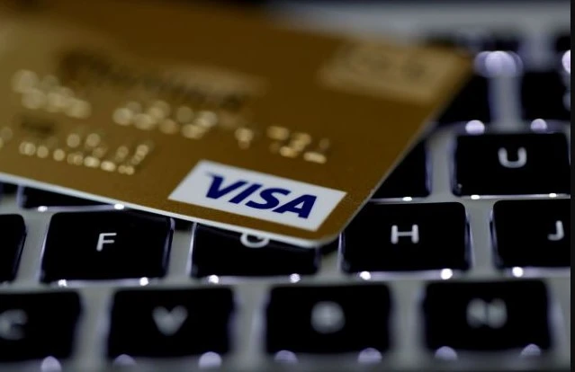 Visa: Απολύει το 7% του εργατικού δυναμικού της