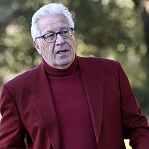 Πέθανε ο γνωστός Ιταλός τραγουδιστής Πεπίνο Ντι Κάπρι