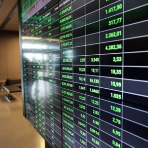 Euronext Athens: Στην επιτήρηση επτά εισηγμένες – Προθεσμίες για MIG, Trastor, Βογιατζόγλου και Prodea