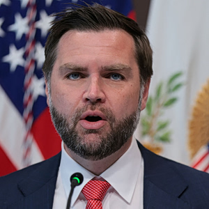 Βανς: Δεν υπάρχει πόλεμος, ούτε ιδιαίτερο πρόβλημα στα Στενά του Ορμούζ