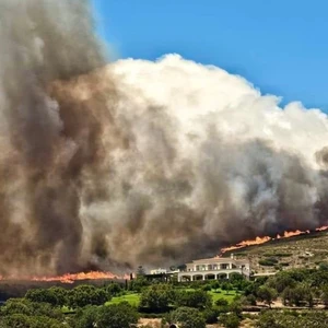 Πυρκαγιές: Ξεπερνούν ήδη τα 3 δισ. ευρώ σε κόστος στην Ευρώπη