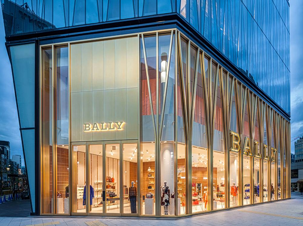 Bally: Λάθη και προβλήματα για το ελβετικό brand πολυτελούς μόδας