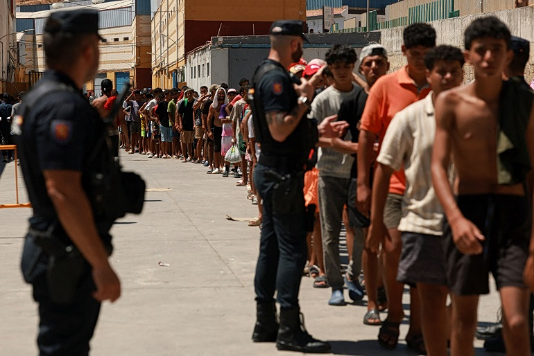 ΕΕ: Οι ηγέτες πάνε διακοπές – Οχι όμως και οι… κρίσεις