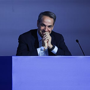 Οι εκλογές δεν θα κριθούν από την «μπακαλική» της κυβέρνησης – γιατί ο ψηφοφόρος αναζητά ποιος θα τον κυβερνήσει όχι ποιος θα τον εξαγοράσει