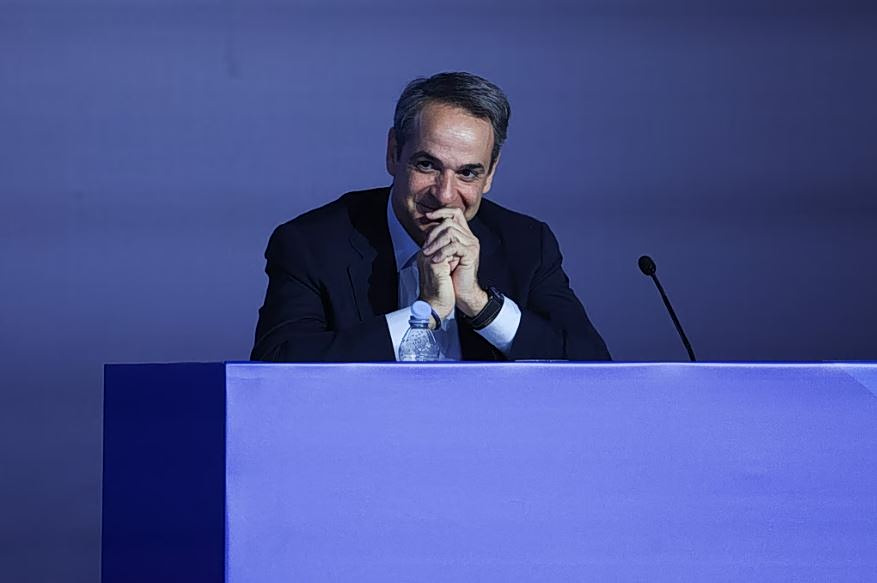 Οι εκλογές δεν θα κριθούν από την «μπακαλική» της κυβέρνησης – γιατί ο ψηφοφόρος αναζητά ποιος θα τον κυβερνήσει όχι ποιος θα τον εξαγοράσει
