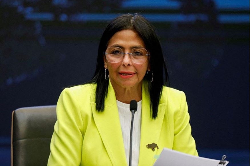 Ροντρίγκεζ: Η Βενεζουέλα «διατηρεί την ιδιοκτησία και την κυριαρχία» του πετρελαίου της