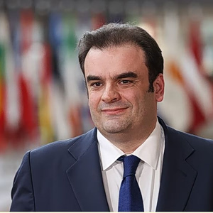 Πιερρακάκης: Παρέμβαση τον Σεπτέμβριο σε εισόδημα, ιδιωτικό χρέος και επενδύσεις
