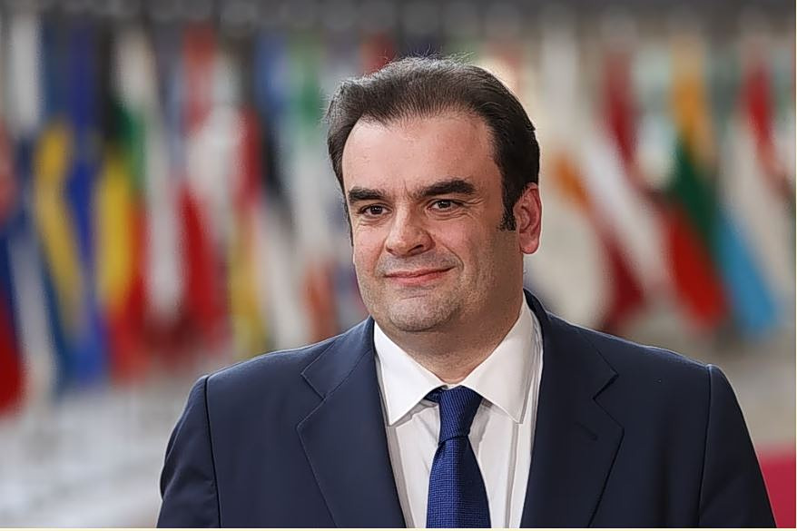 Πιερρακάκης: Παρέμβαση τον Σεπτέμβριο σε εισόδημα, ιδιωτικό χρέος και επενδύσεις