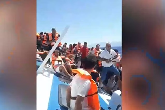 Κερύνεια: Βυθίστηκε σκάφος με 266 επιβαίνοντες ανοιχτά των κατεχομένων